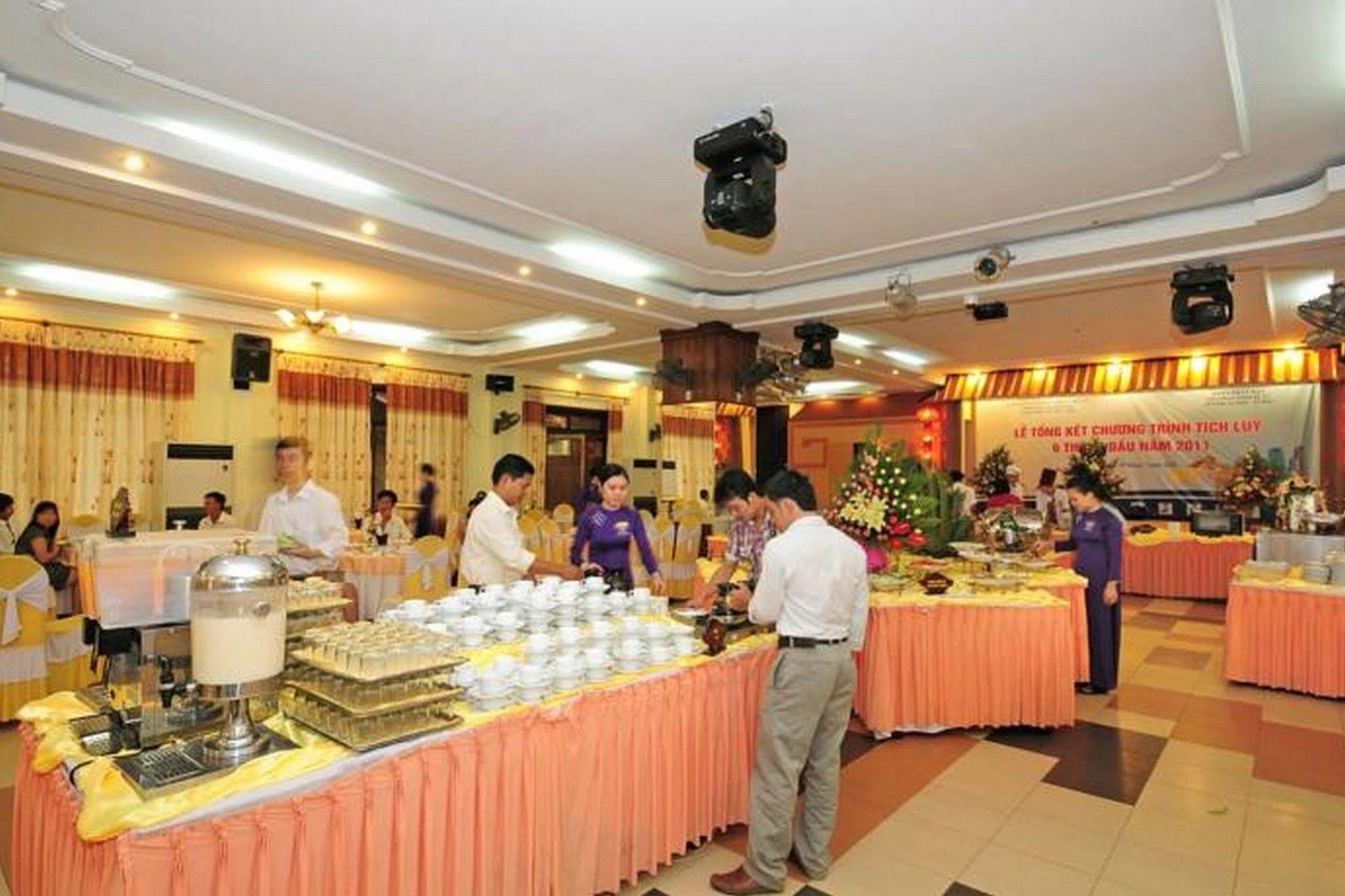 โรงแรมยวีเติ่น เว้ ภายนอก รูปภาพ