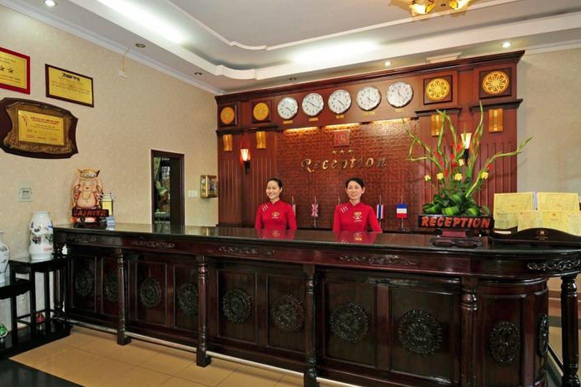 โรงแรมยวีเติ่น เว้ ภายนอก รูปภาพ
