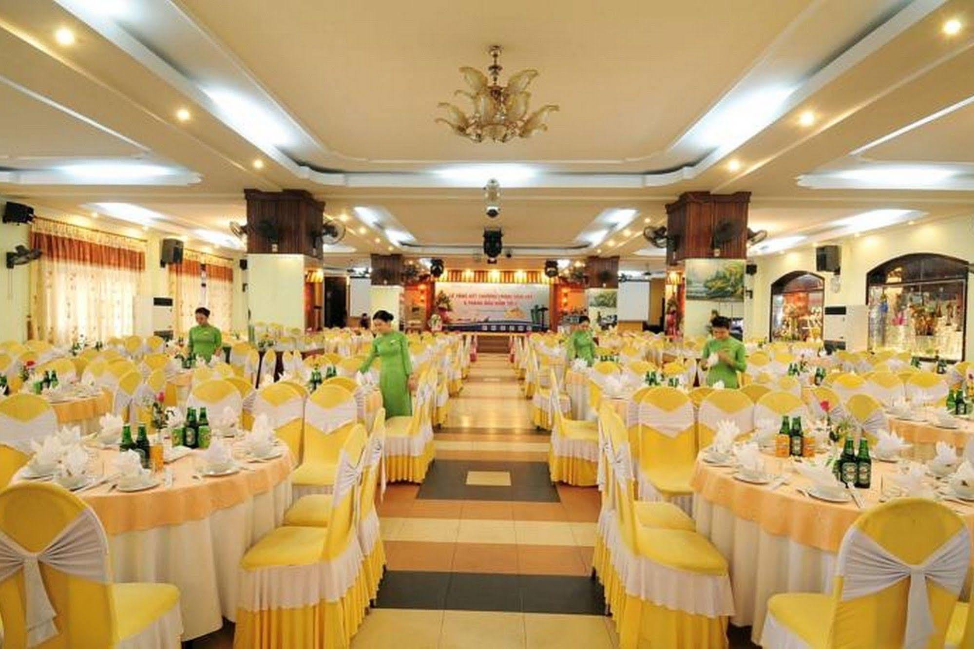 โรงแรมยวีเติ่น เว้ ภายนอก รูปภาพ